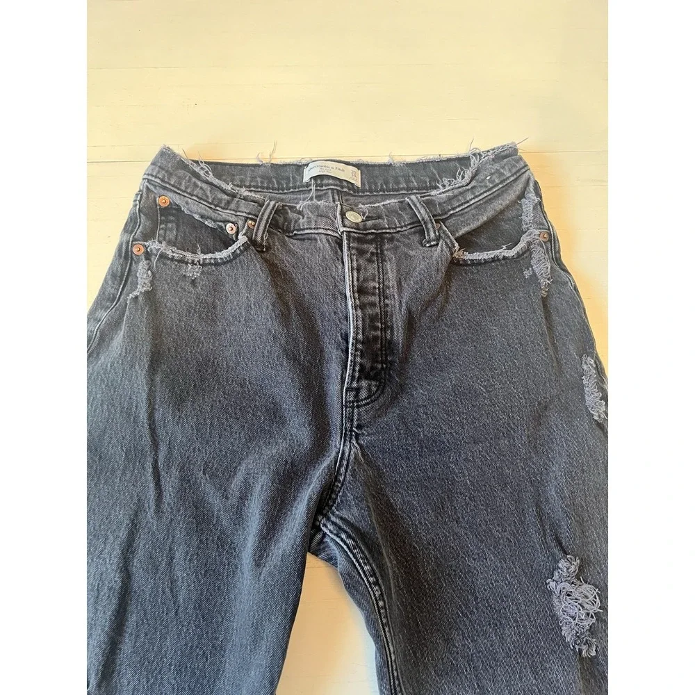 Abercrombie & Fitch Womans 30/10R The Dad High Rise Black Distressed Denim Jeans